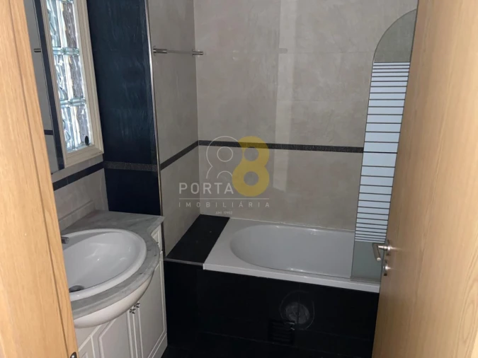 Apartamento T3 para Arrendamento em Custóias, Leça do Balio e Guifões Foto 21