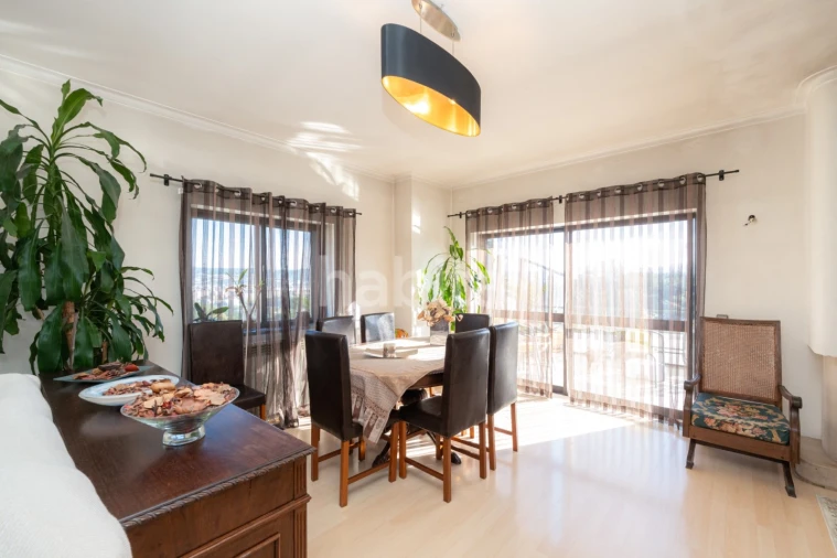 Apartamento T3 para Venda em Santa Clara e Castelo Viegas Foto 2