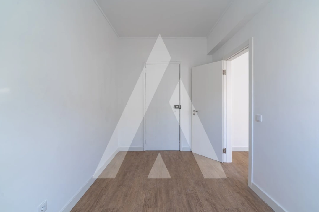 Apartamento T3 para Arrendamento em Venteira Foto 18