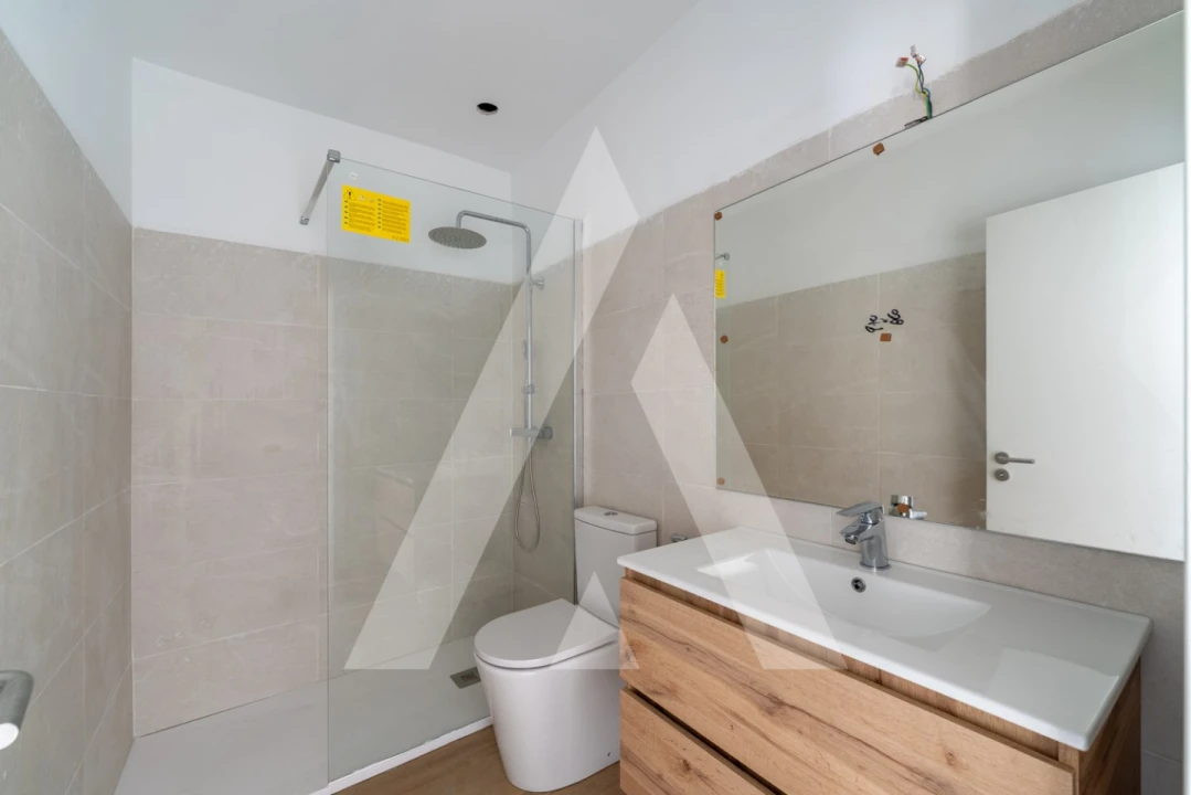 Apartamento T3 para Arrendamento em Venteira Foto 12