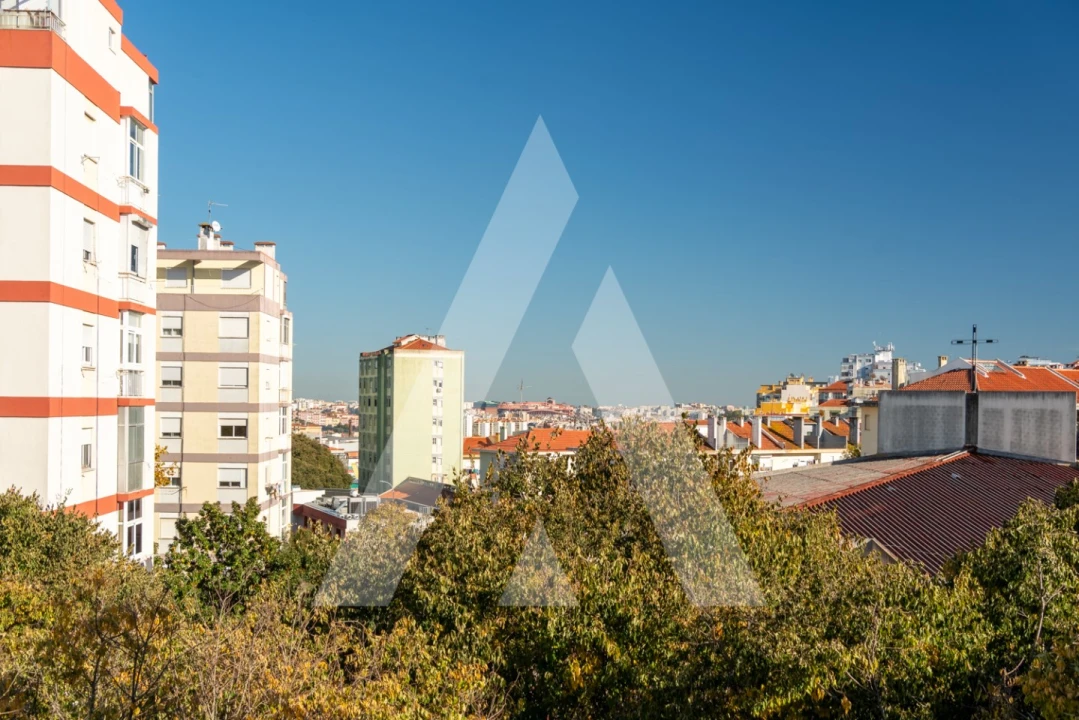 Apartamento T3 para Arrendamento em Venteira Foto 23