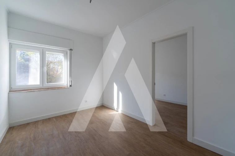 Apartamento T3 para Arrendamento em Venteira Foto 15