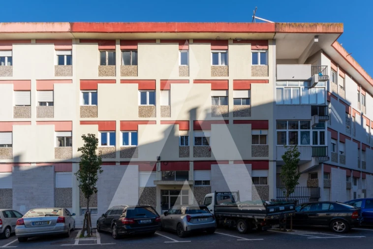 Apartamento T3 para Arrendamento em Venteira Foto 25