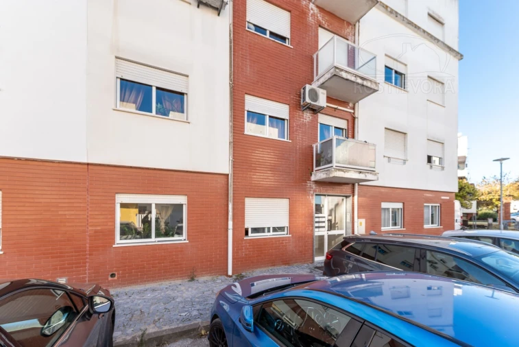 Apartamento T3 para Venda em Malagueira e Horta das Figueiras Foto 1