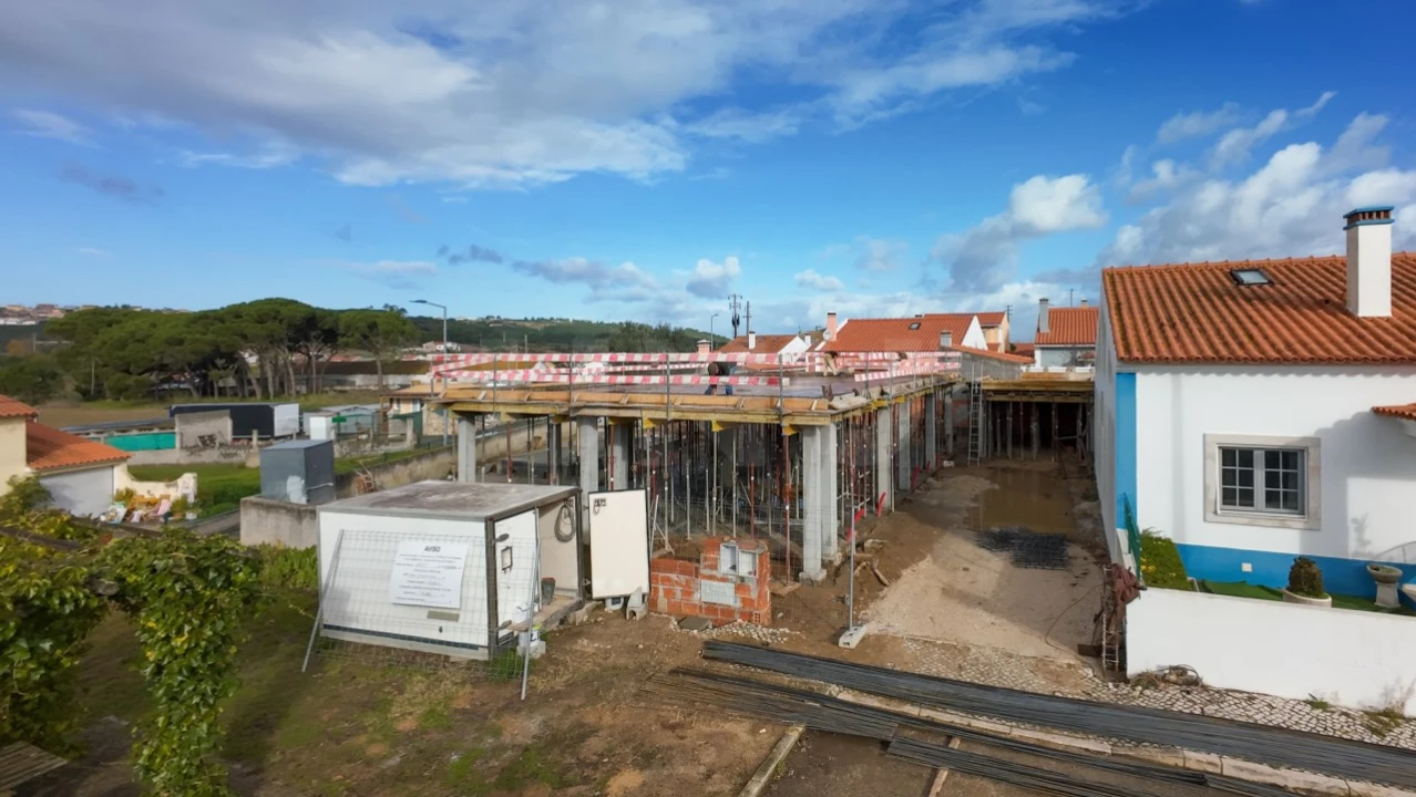 Moradia T3 para Venda em Santa Maria, São Pedro e Sobral da Lagoa Foto 5