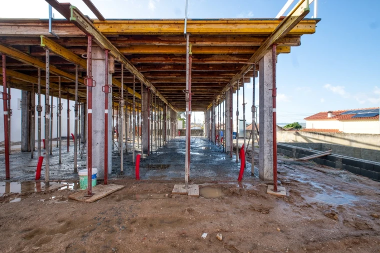 Moradia T3 para Venda em Santa Maria, São Pedro e Sobral da Lagoa Foto 17