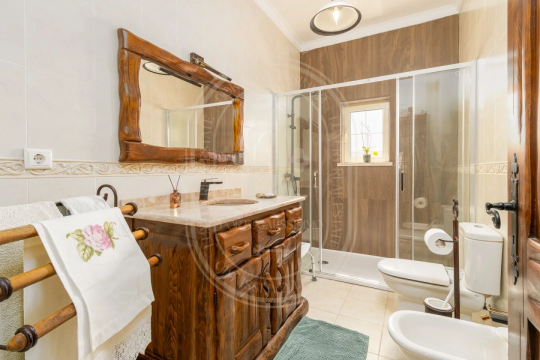 Moradia T4 para Venda em Asseiceira Foto 26