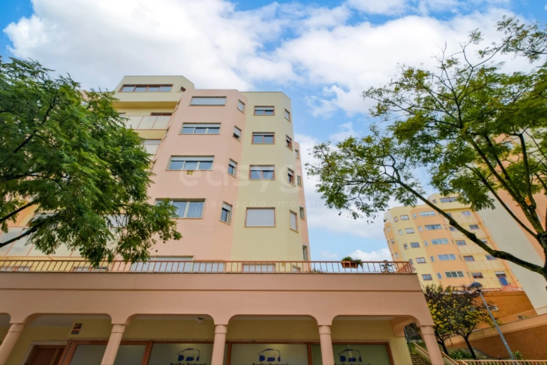 Apartamento T3 para Venda em Ramada e Caneças Foto 2