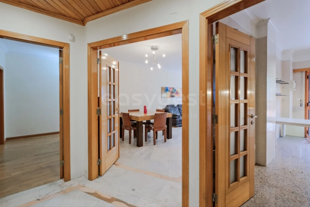 Apartamento T3 para Venda em Ramada e Caneças Foto 9