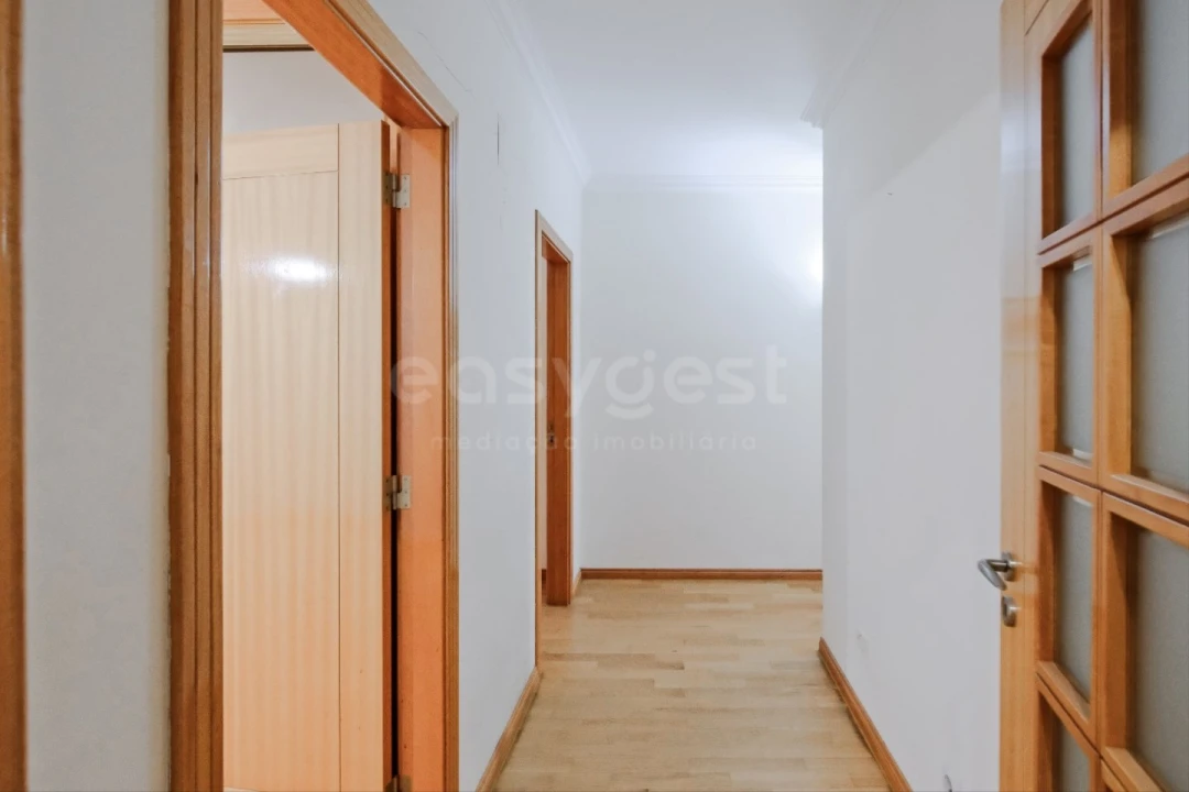 Apartamento T3 para Venda em Ramada e Caneças Foto 15