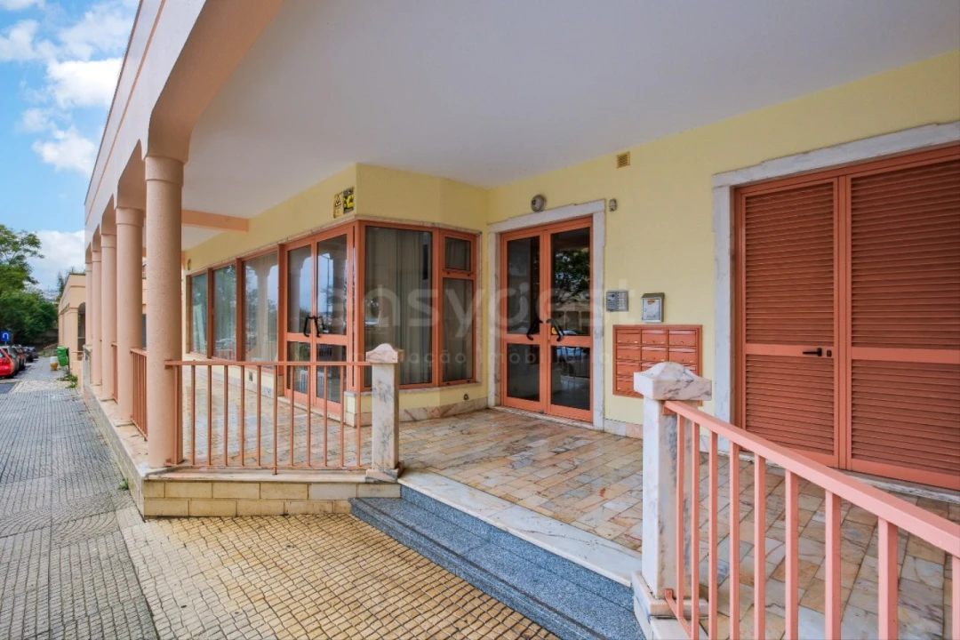 Apartamento T3 para Venda em Ramada e Caneças Foto 35