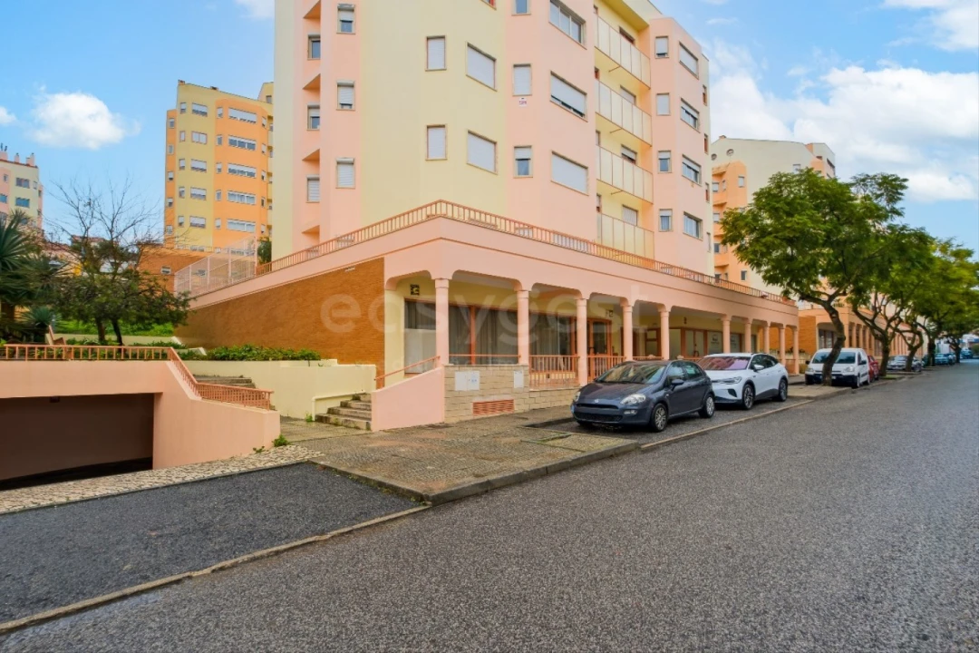 Apartamento T3 para Venda em Ramada e Caneças Foto 4