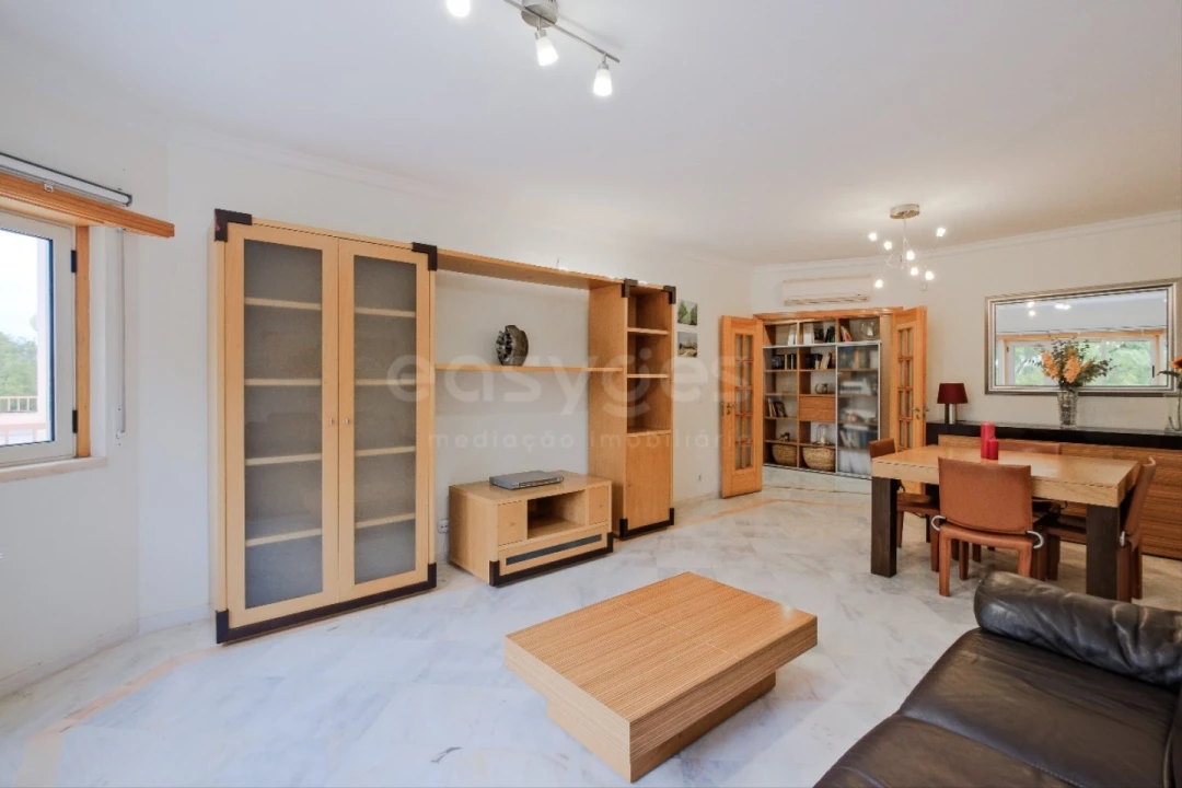 Apartamento T3 para Venda em Ramada e Caneças Foto 14