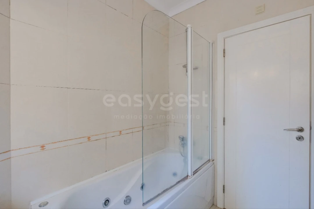Apartamento T3 para Venda em Ramada e Caneças Foto 20