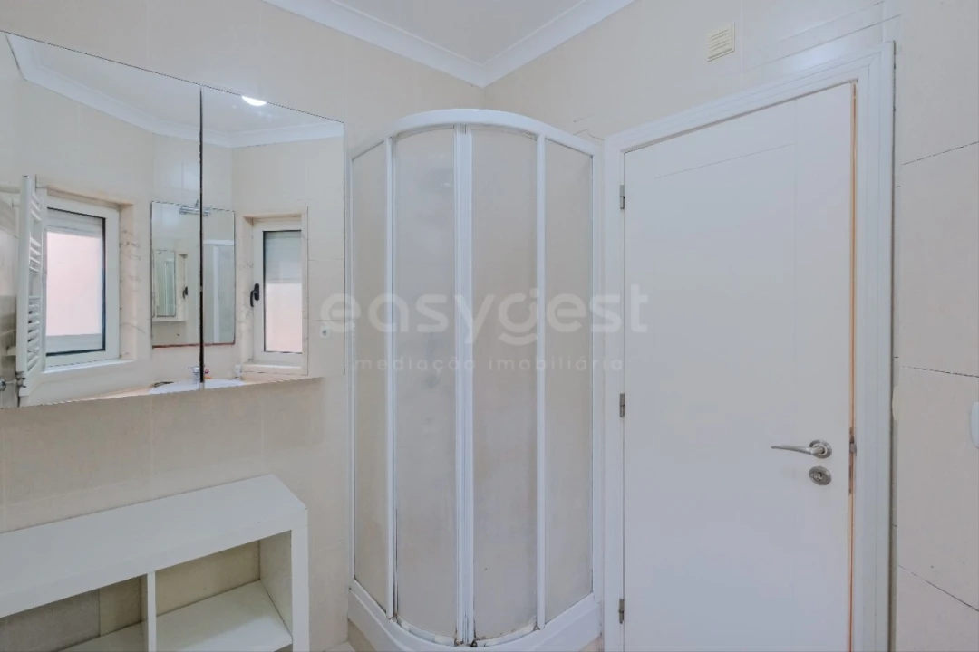 Apartamento T3 para Venda em Ramada e Caneças Foto 25