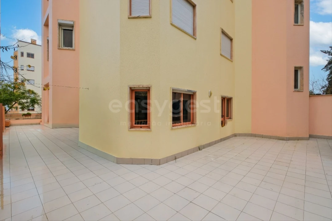 Apartamento T3 para Venda em Ramada e Caneças Foto 1