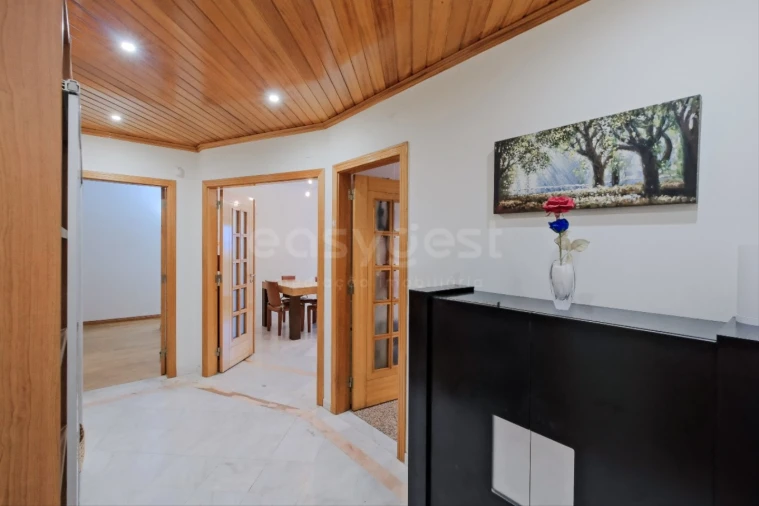 Apartamento T3 para Venda em Ramada e Caneças Foto 7