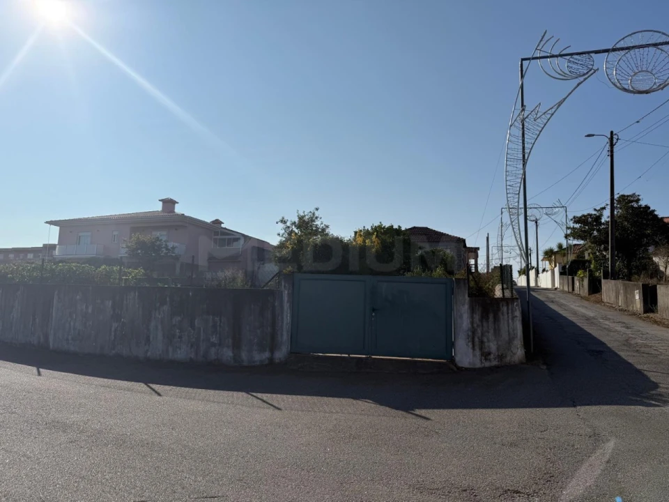 Moradia T3 para Venda em Esmeriz e Cabeçudos Foto 19