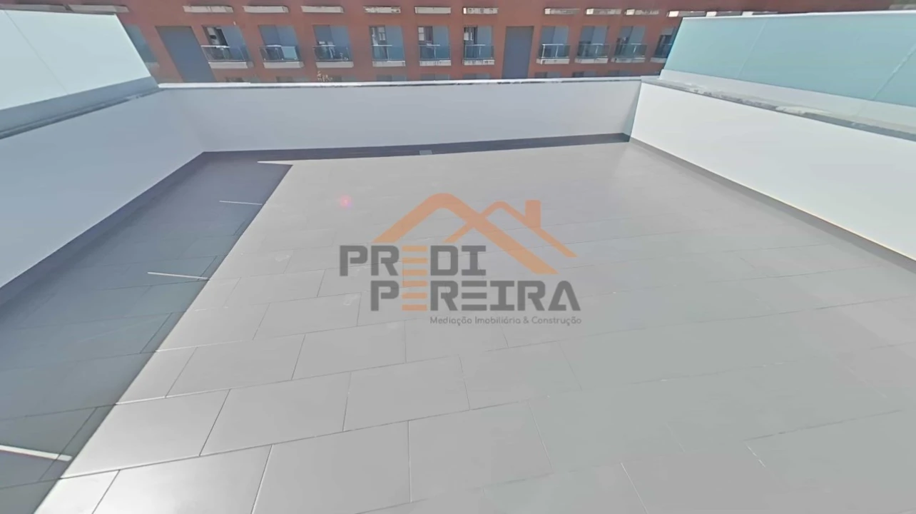 Moradia T4 para Venda em Ramada e Caneças Foto 42