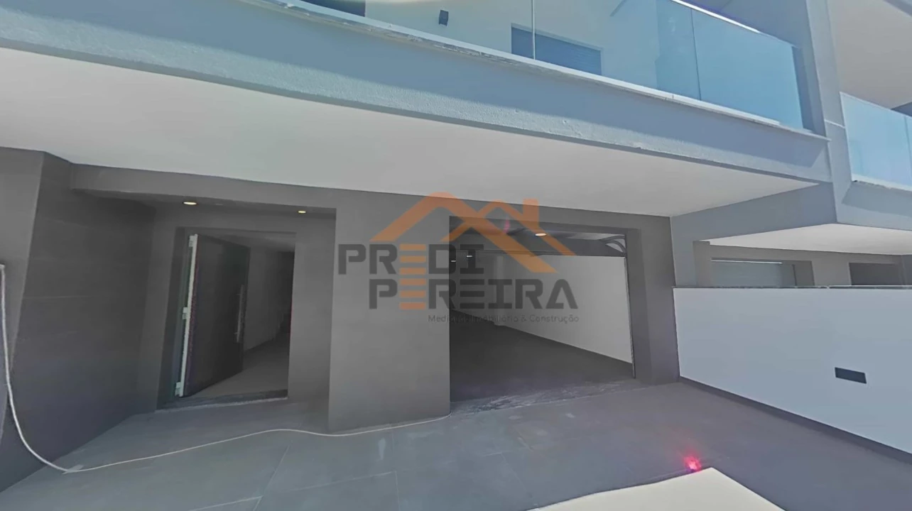 Moradia T4 para Venda em Ramada e Caneças Foto 49