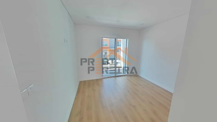 Moradia T4 para Venda em Ramada e Caneças Foto 21