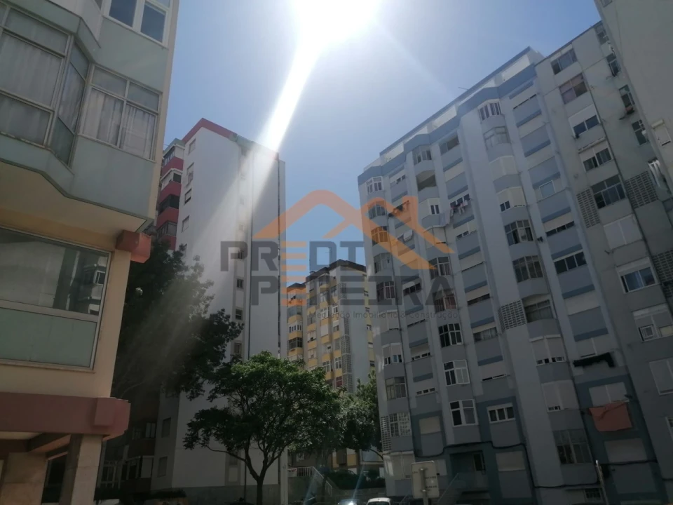 Apartamento T1 para Arrendamento em Águas Livres Foto 20