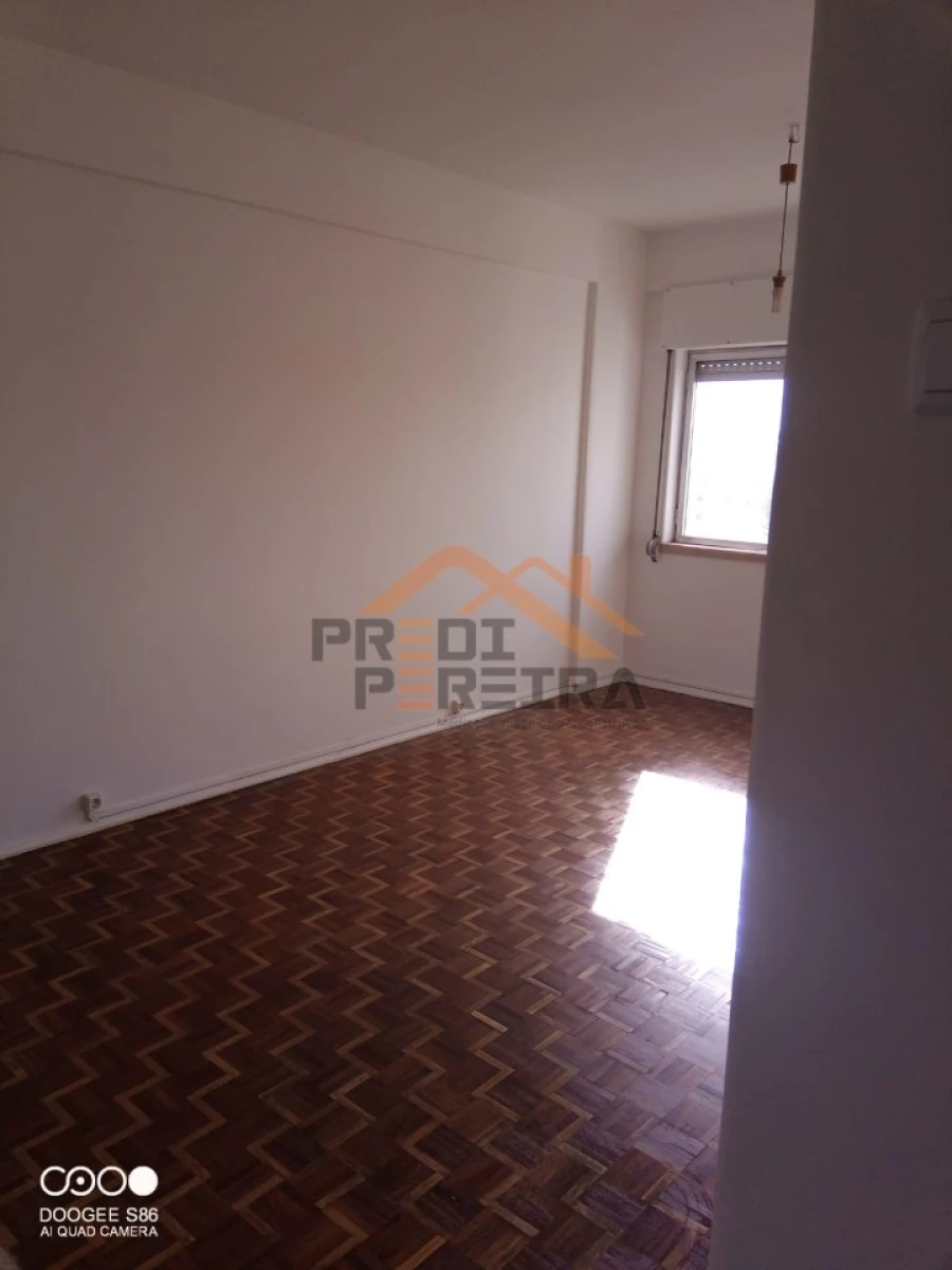 Apartamento T1 para Arrendamento em Águas Livres Foto 5