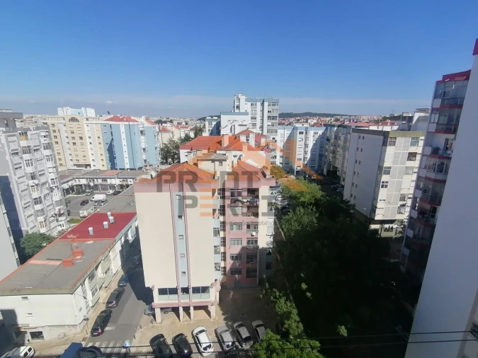 Apartamento T1 para Arrendamento em Águas Livres Foto 13