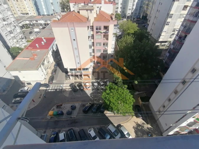 Apartamento T1 para Arrendamento em Águas Livres Foto 14