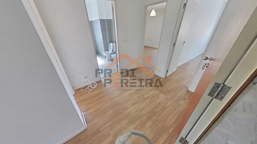 Apartamento T3 para Venda em Agualva e Mira-Sintra Foto 15