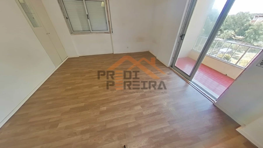 Apartamento T3 para Venda em Agualva e Mira-Sintra Foto 29