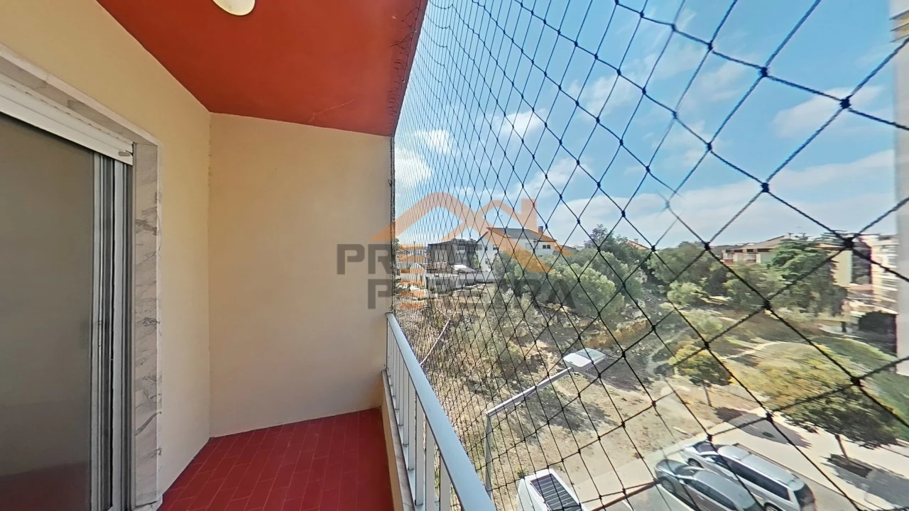 Apartamento T3 para Venda em Agualva e Mira-Sintra Foto 13