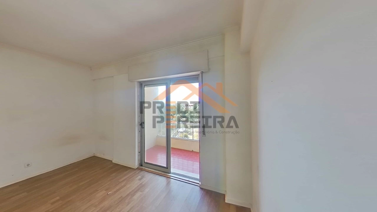 Apartamento T3 para Venda em Agualva e Mira-Sintra Foto 33