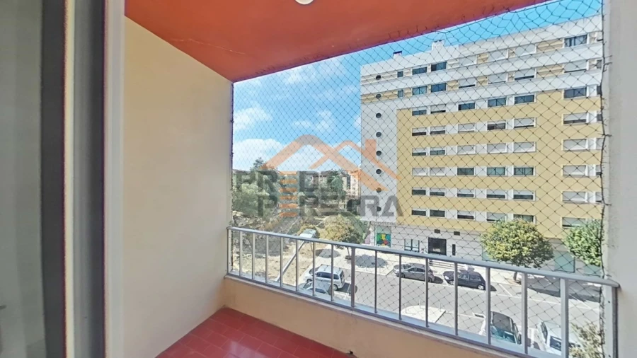 Apartamento T3 para Venda em Agualva e Mira-Sintra Foto 12