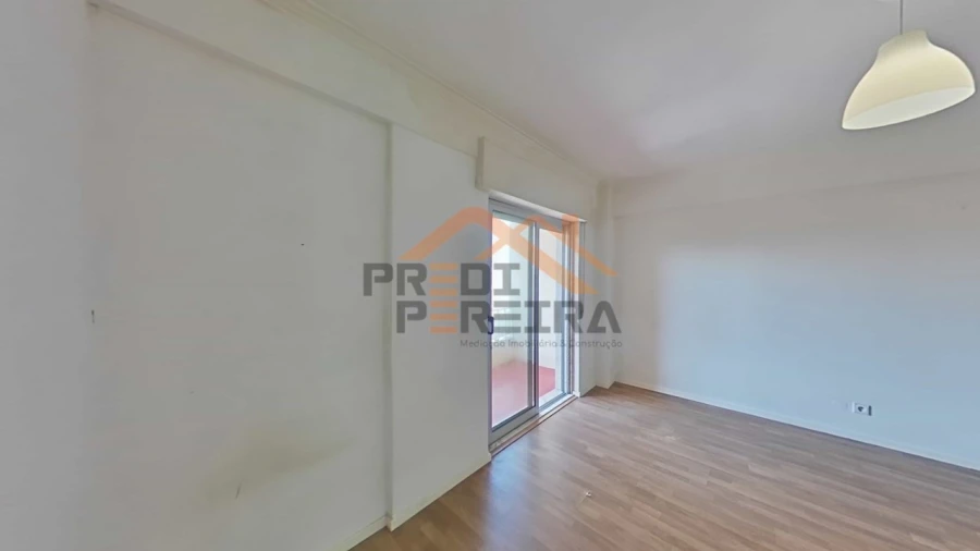 Apartamento T3 para Venda em Agualva e Mira-Sintra Foto 15