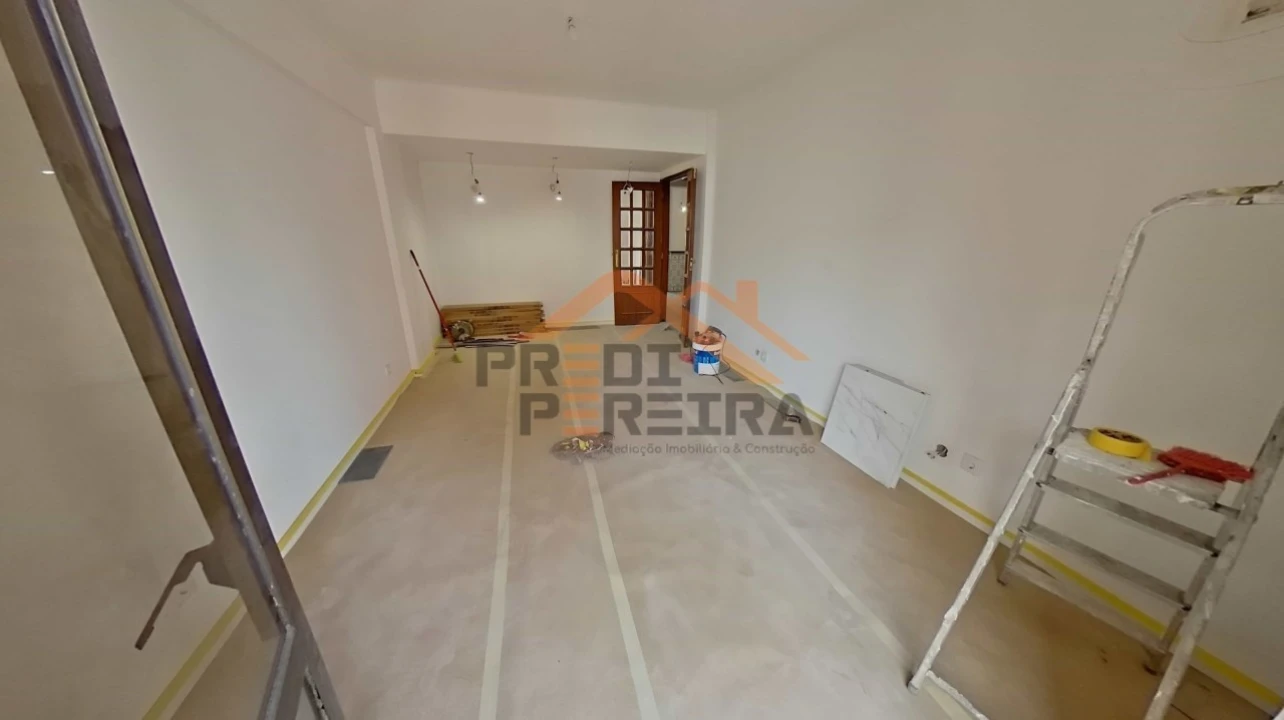 Apartamento T2 para Venda em Algueirão-Mem Martins Foto 11