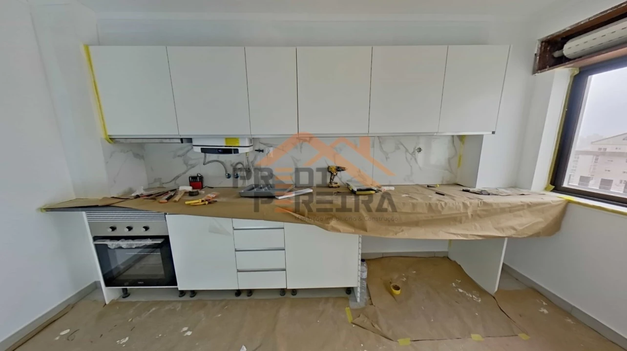 Apartamento T2 para Venda em Algueirão-Mem Martins Foto 4