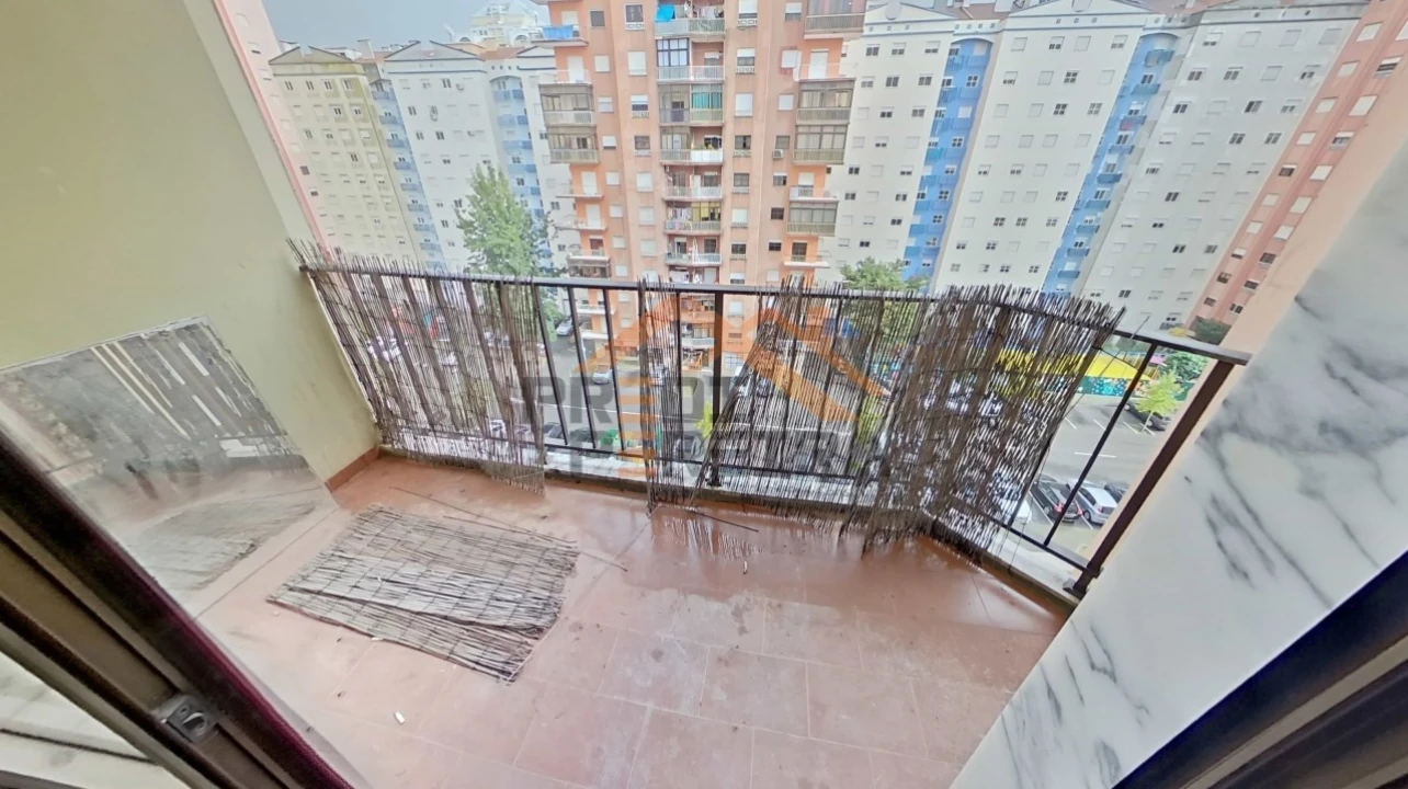 Apartamento T2 para Venda em Algueirão-Mem Martins Foto 12