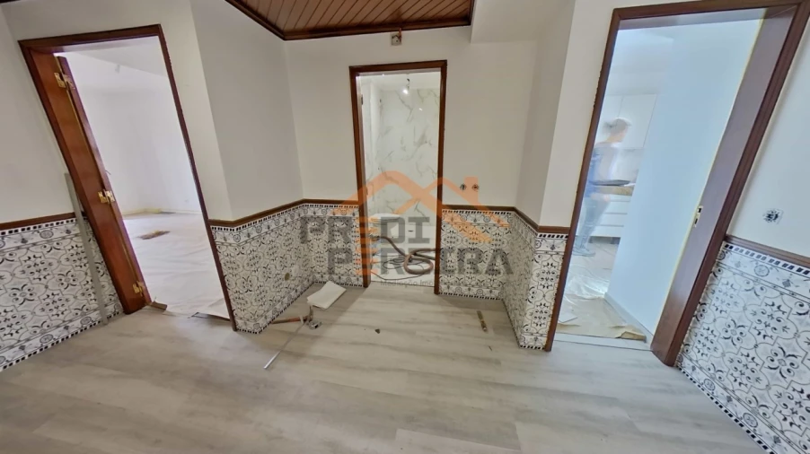 Apartamento T2 para Venda em Algueirão-Mem Martins Foto 6