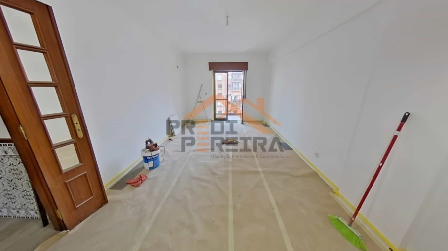 Apartamento T2 para Venda em Algueirão-Mem Martins Foto 10