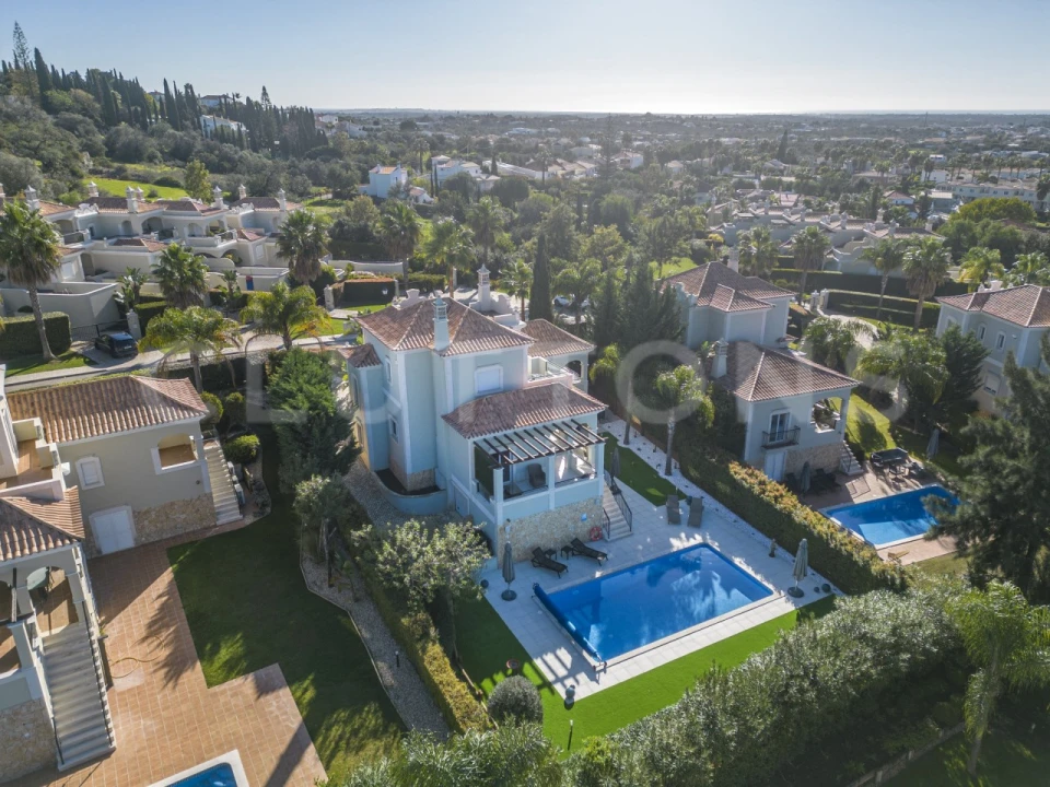 Moradia T4 para Venda em Almancil Foto 35