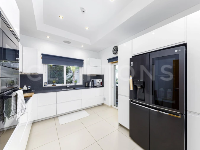 Moradia T4 para Venda em Almancil Foto 2