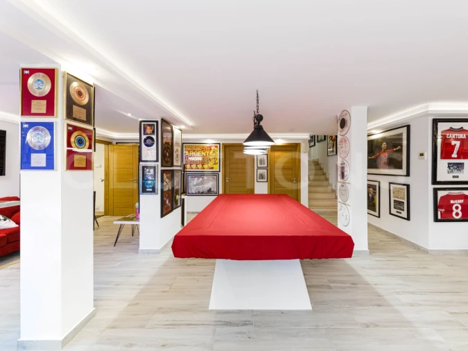 Moradia T4 para Venda em Almancil Foto 23