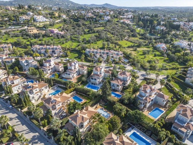 Moradia T4 para Venda em Almancil Foto 30