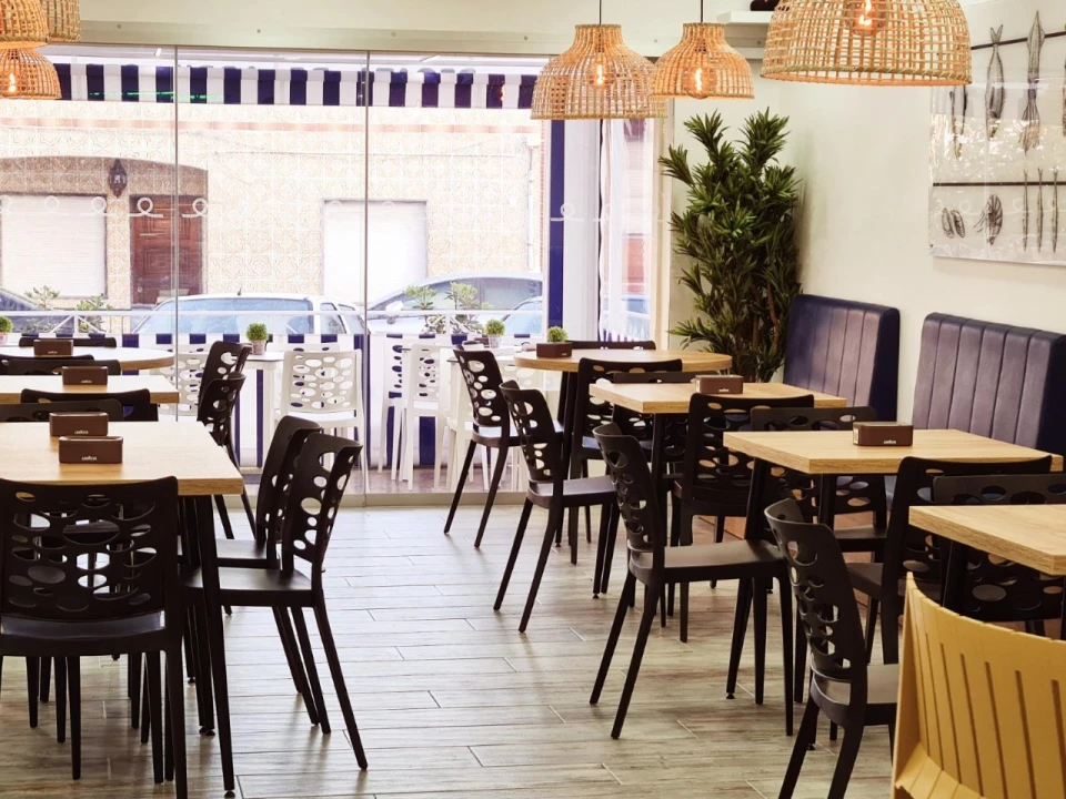 Negócio para Cedência de Quotas em Quarteira Foto 1