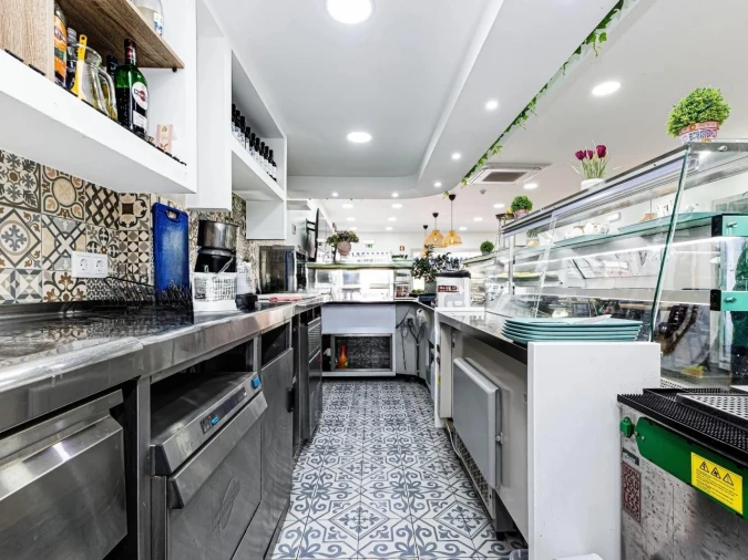 Negócio para Cedência de Quotas em Quarteira Foto 8