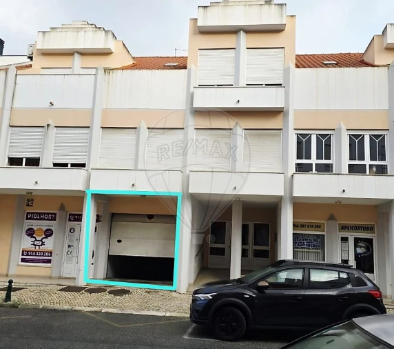 Garagem para Venda em Santa Maria, São Pedro e Matacães Foto 4