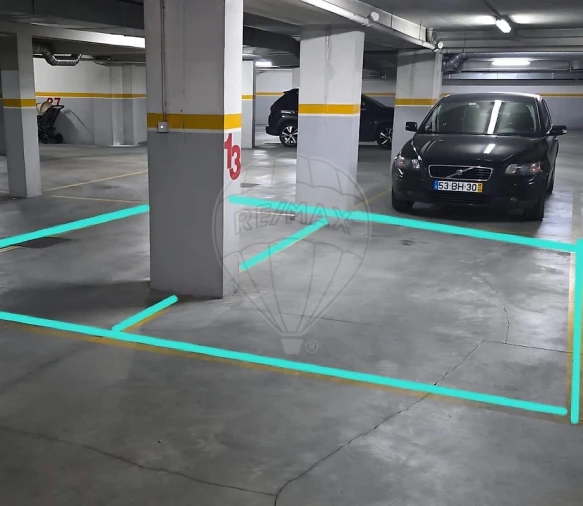 Garagem para Venda em Santa Maria, São Pedro e Matacães Foto 5