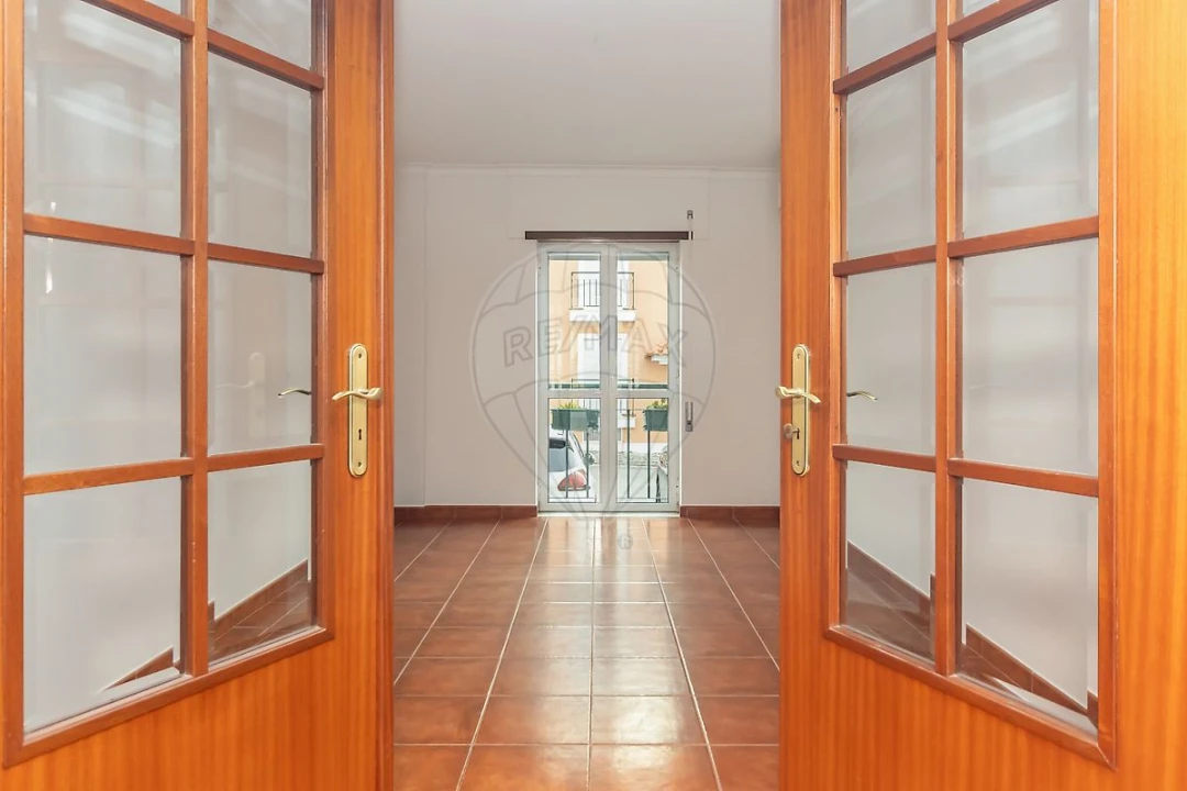 Apartamento T2 para Arrendamento em Azeitão (São Lourenço e São Simão) Foto 6