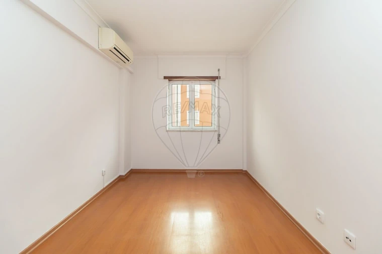 Apartamento T2 para Arrendamento em Azeitão (São Lourenço e São Simão) Foto 12